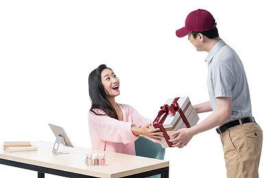 《蔚蓝档案》韩国评级变更引出一项挪用公款大案